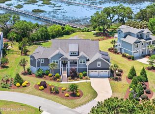 512 Twisted Oak Ln, Sunset Beach, NC 28468