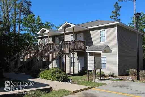 2 Square Apartment Homes — Photo 2