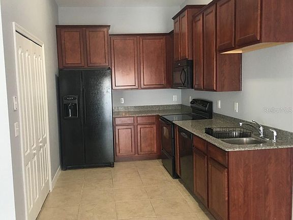 5th image of 1531 Broken Oak Dr #A