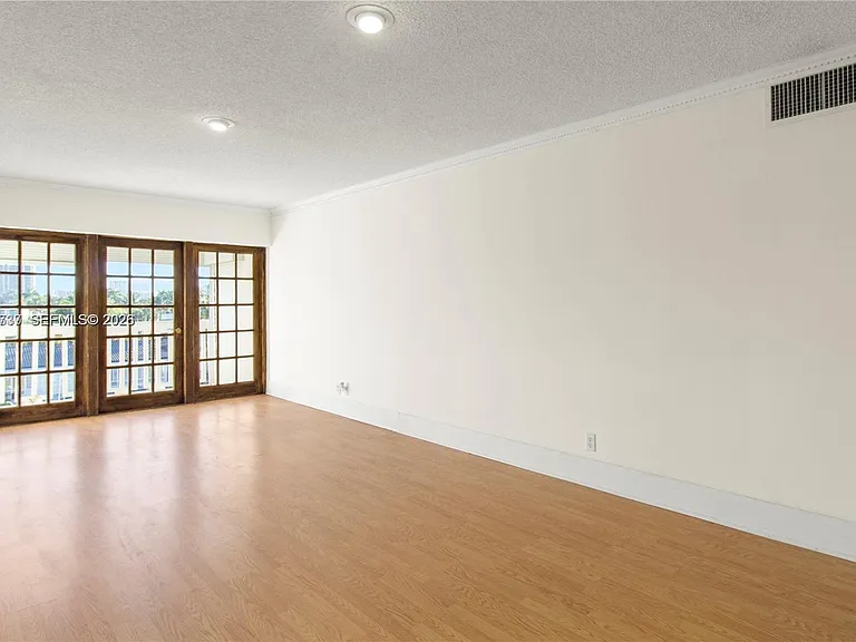 455 Paradise Isle Blvd #402 — Photo 10