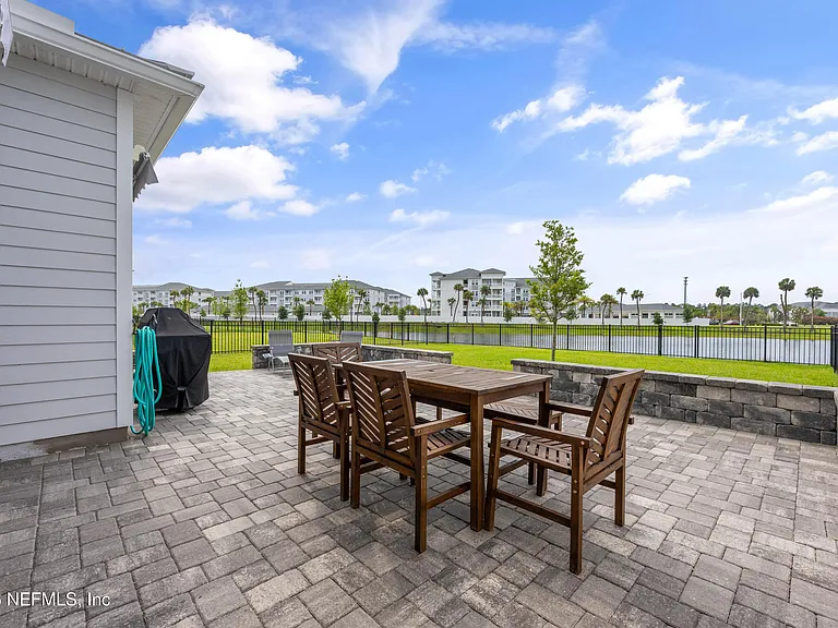 405 Rum Runner Way — Photo 3