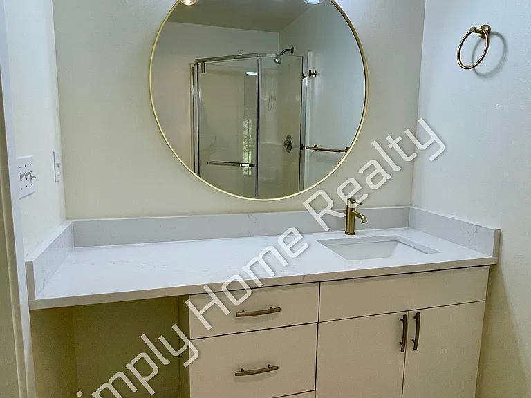 3 bed, 2.0 bath, 1234 sqft, $2,650 — Photo 6