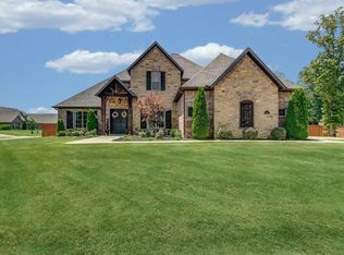 1401 NW Angel Falls Rd, Bentonville, AR 72712