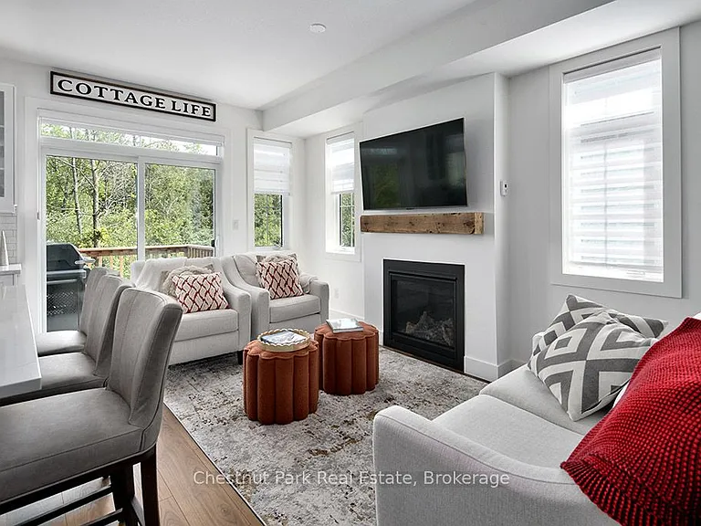 137 White Oak Cres — Photo 4