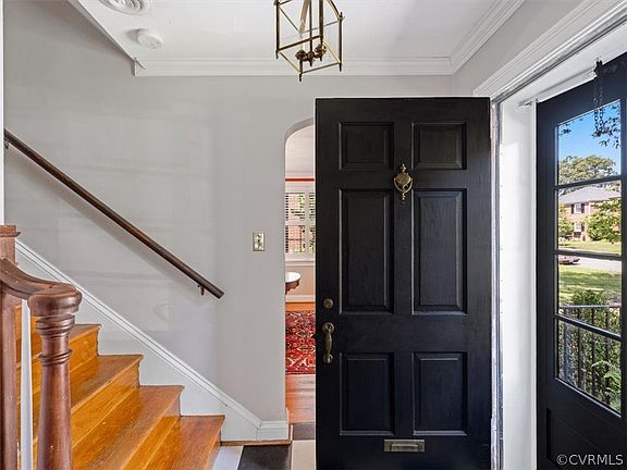 3rd image of 4413 Bromley Ln