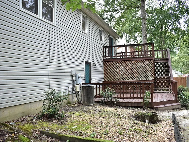 5405 Lee White Ln — Photo 35