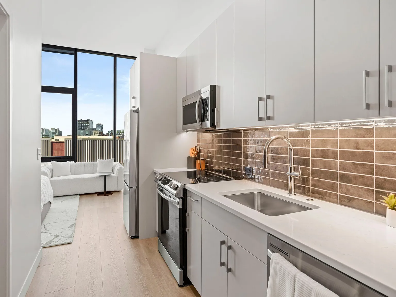 Newly Finished West Loop Studio Apartment - Fulton Market — Photo 2
