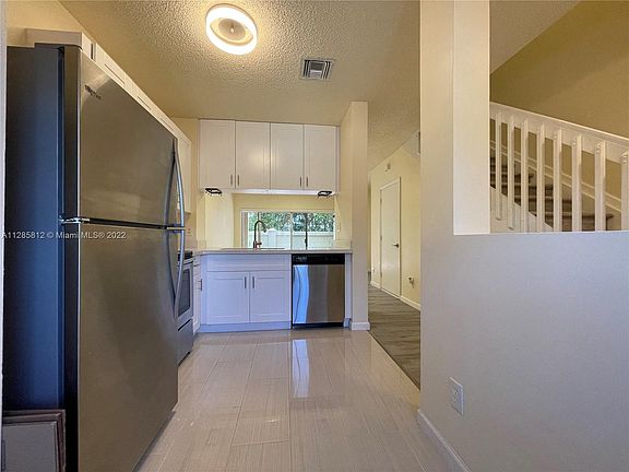 5th image of 228 SW 122nd Ter #0
