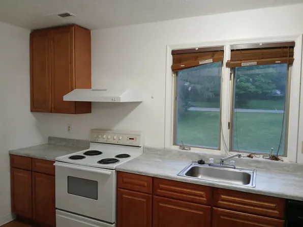 422 Main St #9, White Sulphur Springs, WV 24986