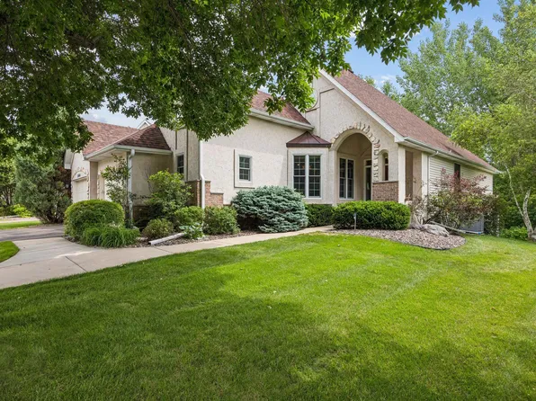 18464 Farmstead Cir, Eden Prairie, MN 55347