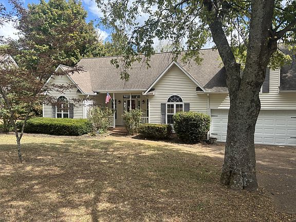 2nd image of 2006 Spring Meadow Cir
