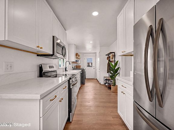 4th image of 1559 D St