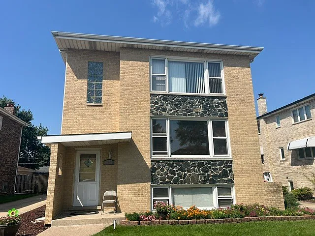 3 bed, $1,850 — Photo 2
