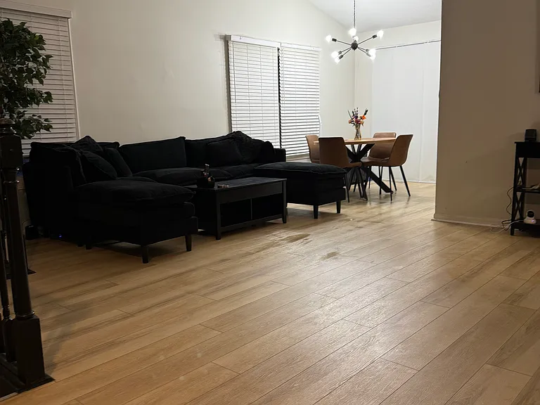 4044 Elizabeth Way — Photo 2
