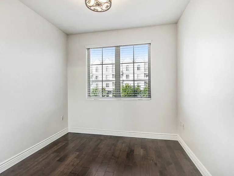 4410 Sepulveda Apartments — Photo 63
