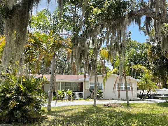 4th image of 8101 Coquina Avenue