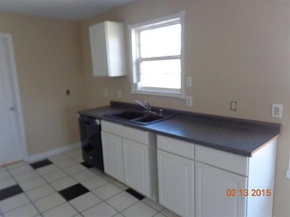 4th image of 161 Redwood Dr