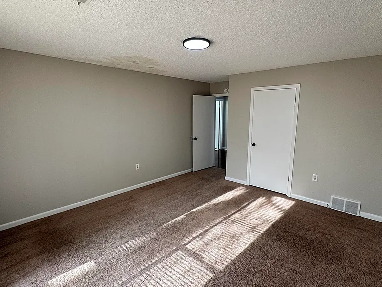 2302 Hawksmoor Pl — Photo 17
