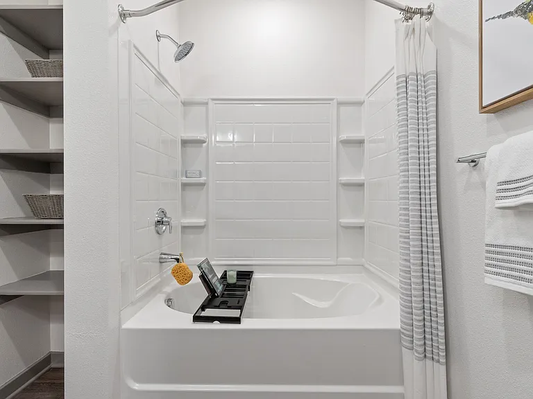 The Quinn Luxury Apartments — Photo 49
