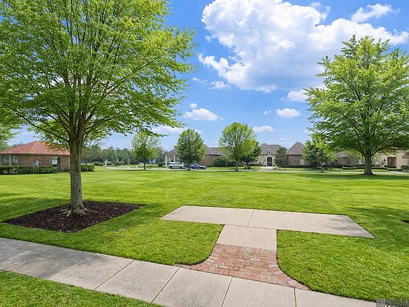 4th image of 3122 Grand Way Ave