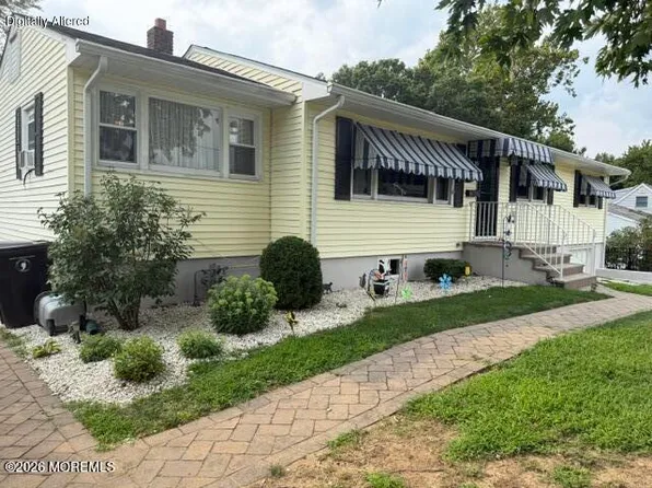 174 Waterview Avenue, Belford, NJ 07718