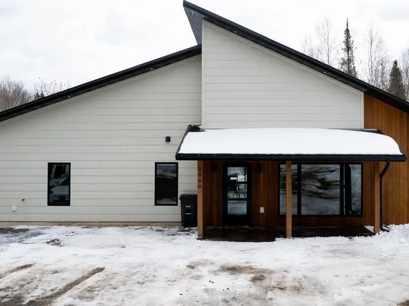 2980 Roberg Rd, Duluth, MN 55804
