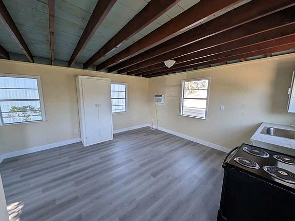 2nd image of 2600 Shanks Rd
