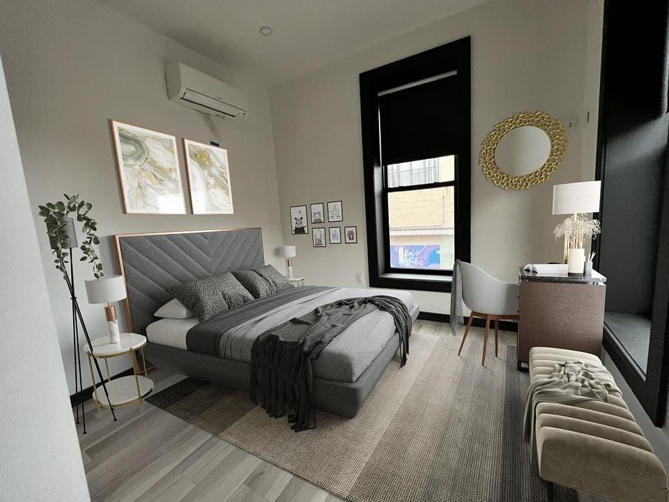 378 Broad bedroom
