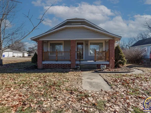 219 Main St, Perry, KS 66073