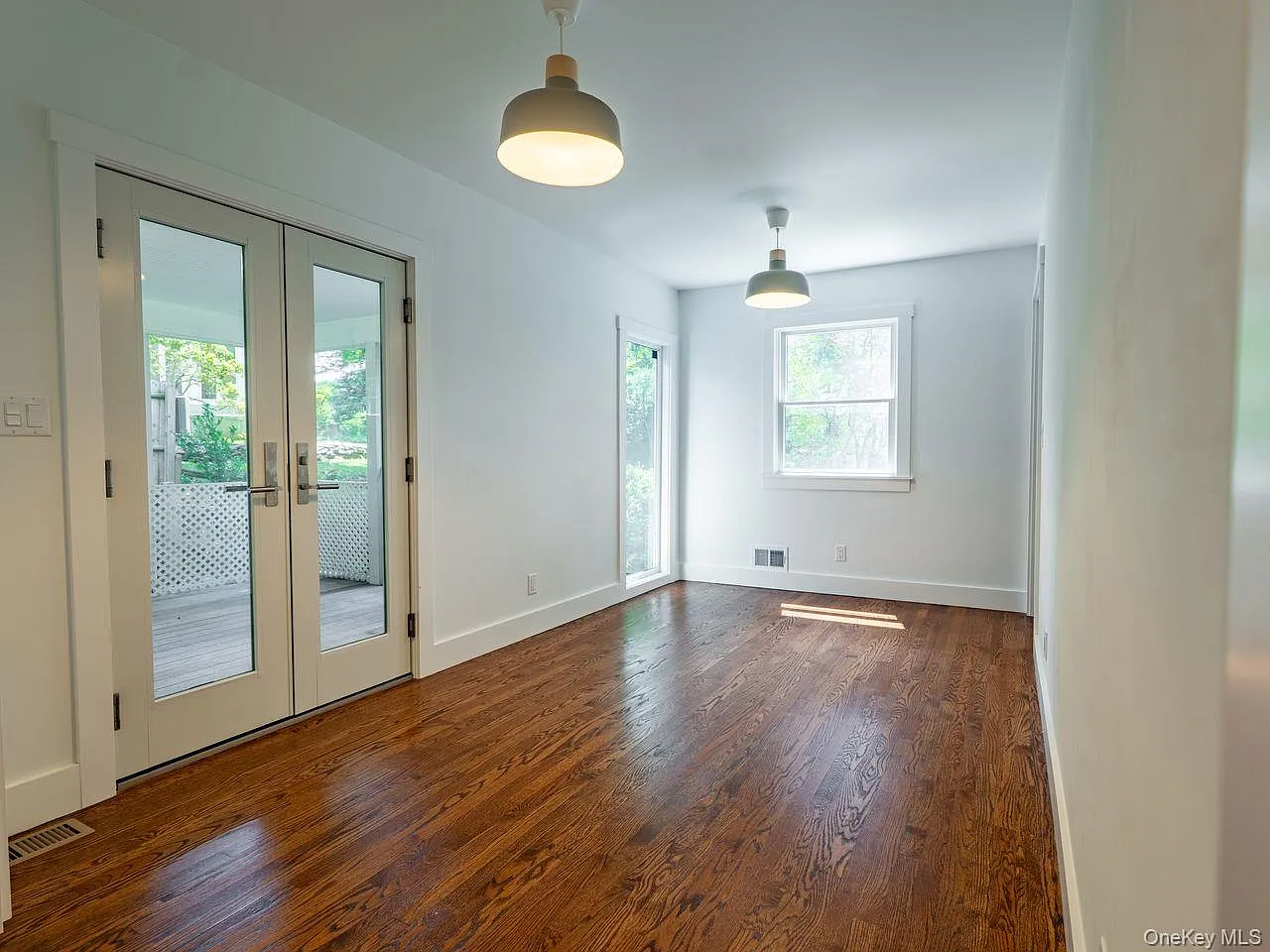 3 bed, 2.0 bath, 1669 sqft, $6,950 — Photo 4