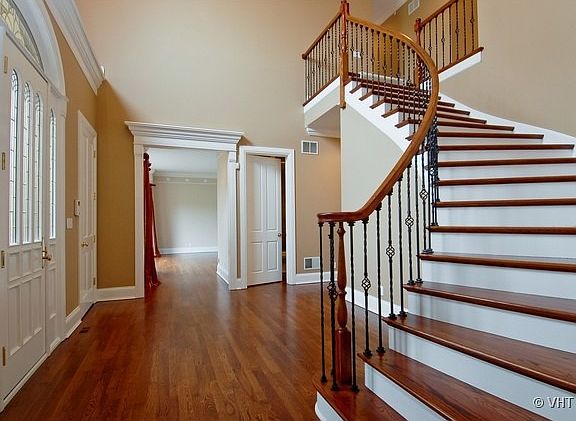 3rd image of 1649 Burr Oak Dr