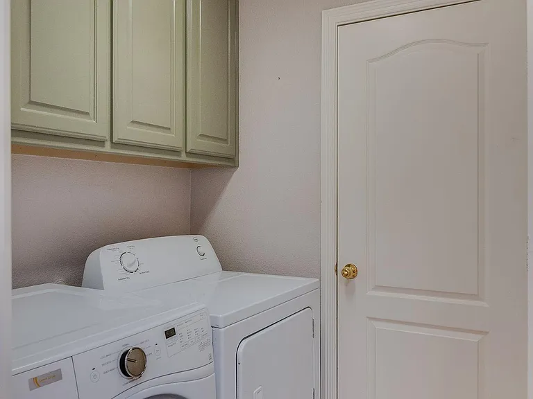 6008 Frost St — Photo 16