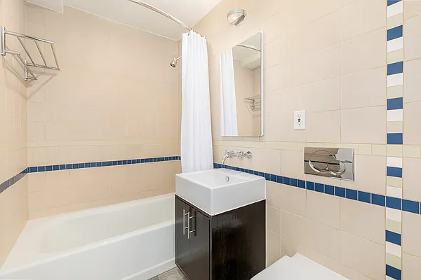 Sold by Douglas Elliman | media 8