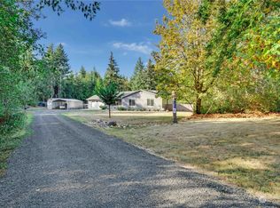 8035 SE Palisades Ln, Port Orchard, WA 98367