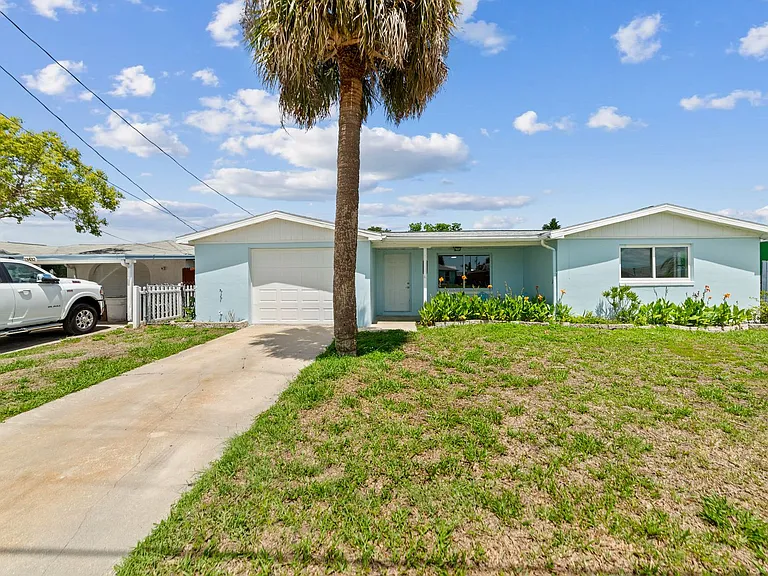 13428 Neptune Dr — Photo 2