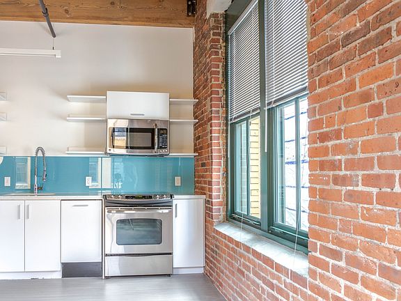 Natural Lighting on Kitchen