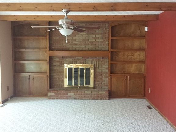5th image of 9915 Hounsdale Dr NW