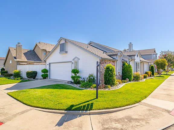 3rd image of 2809 Sand Stone St