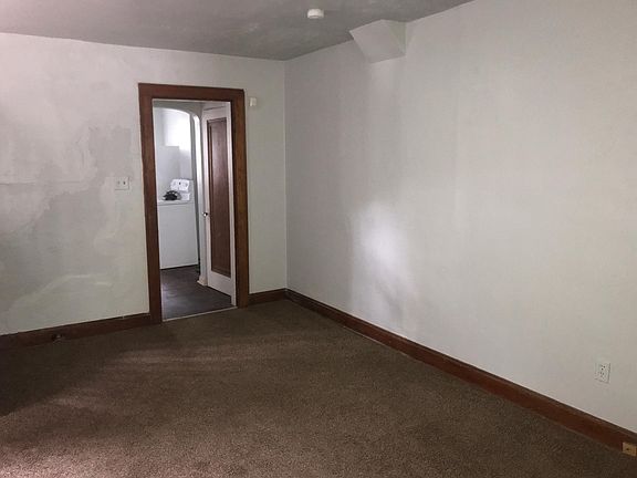 3rd image of 797 E Deshler Ave