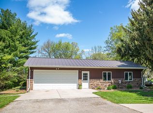 W8902 Us Highway 18, Cambridge, WI 53523