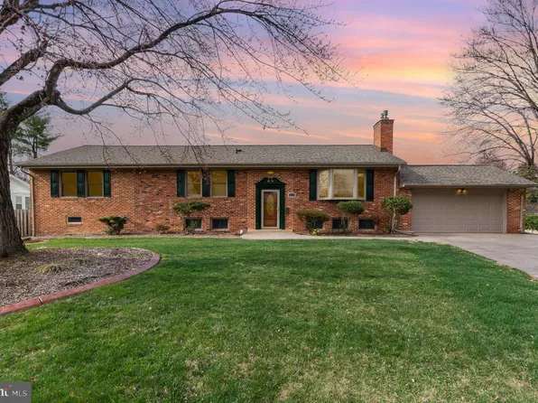 7700 Arlen St, Annandale, VA 22003