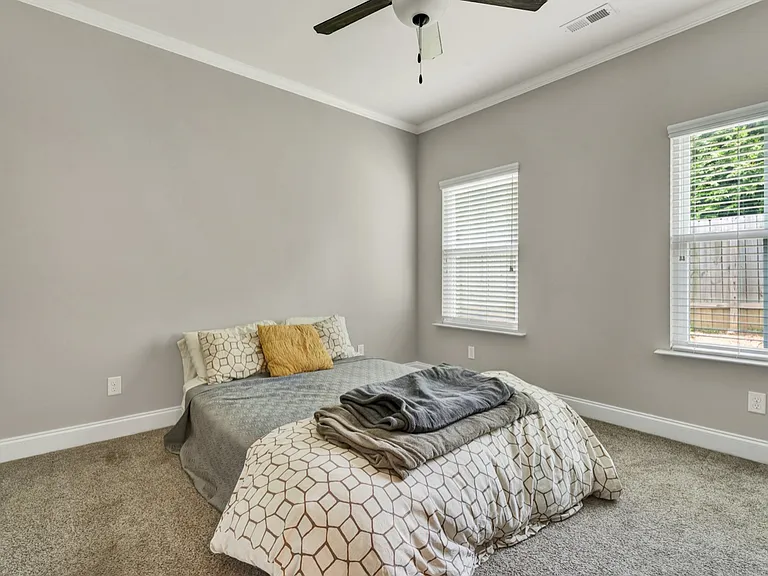 194 Neely Cir NE — Photo 18