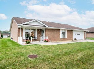 412 Aarika Dr, West Jefferson, OH 43162