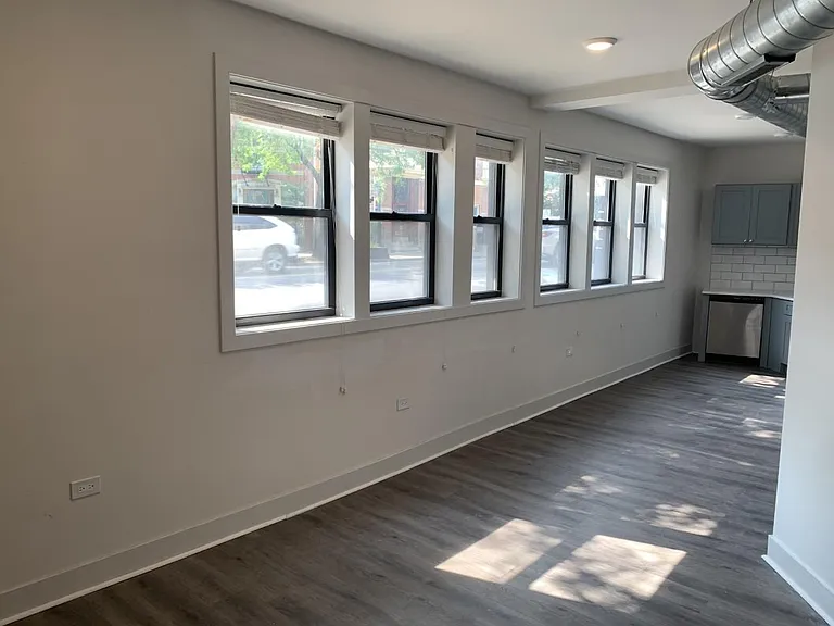 5827 N Ridge Ave #101 — Photo 8