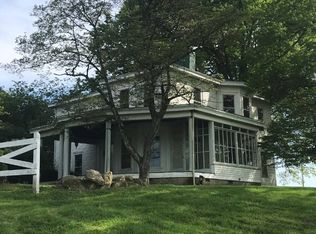 19 Valley St, Winfield, WV 25213