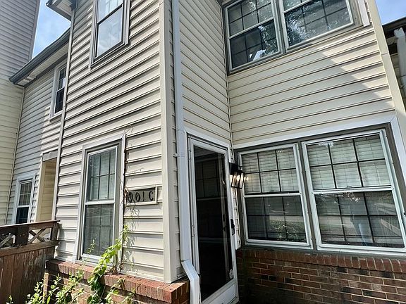 2nd image of 901 Saint Andrews Reach APT C