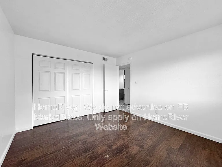 10 Nedra Ct #4 — Photo 9