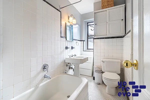 Sold by Yoreevo, LLC | media 18