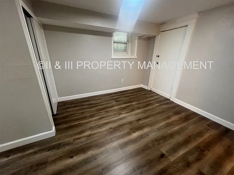 215-217 W 37th St #213G — Photo 4