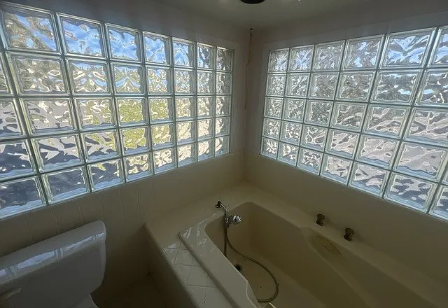 1702 Whitley Ave — Photo 16